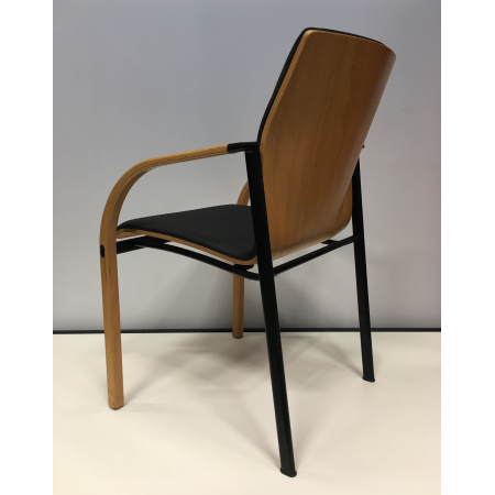 Kembo Kion vergaderstoel zwart/hout Kembo Kion vergaderstoel zwart/hout