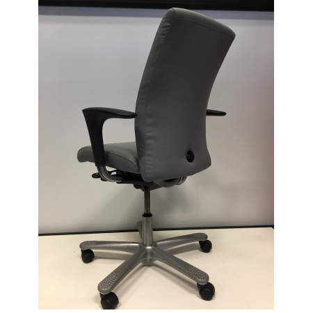 HAG Credo 3200 bureaustoel zwart Bureaustoelen: Hag H04 bureaustoel, zwarte stof, zilvergrijs
