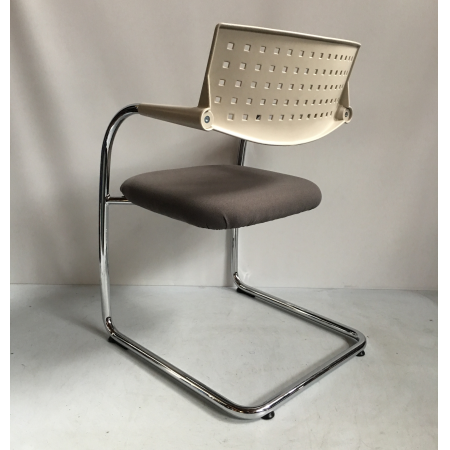 Vitra Visavis vergaderstoel grijs/crème Vitra Visavis vergaderstoel grijs/crème