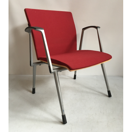 Ahrend 330 vergaderstoel rood Ahrend 330 vergaderstoel rood