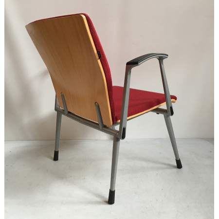 Ahrend 330 vergaderstoel rood Ahrend 330 vergaderstoel rood