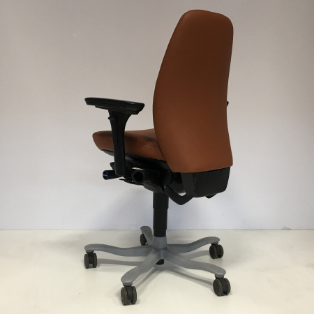 Kinnarps 9000 bruin leder Kinnarps 9000 bruin leder
