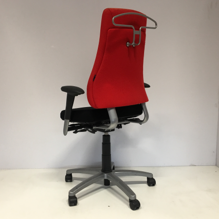 Axia 2.4 bureaustoel rood/zwart Axia 2.4 bureaustoel rood/zwart