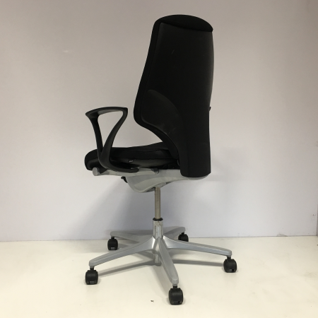 Giroflex 64 zwart bureaustoel