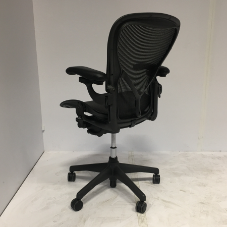 Herman Miller Aeron zwart