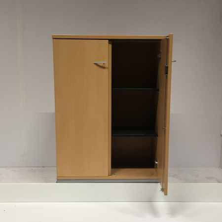 Konig en Neurath kast hout Konig en Neurath kast hout