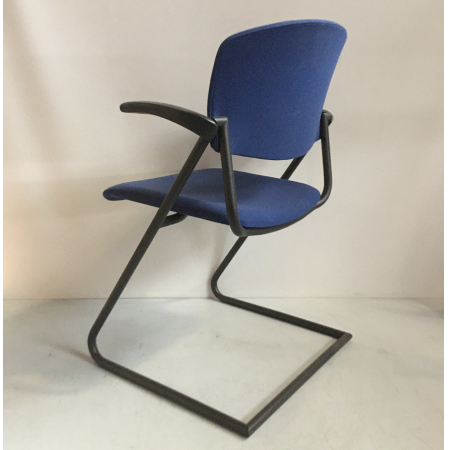 Vergaderstoel zwart/blauw Vergaderstoel zwart/blauw