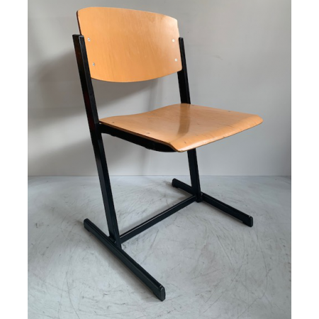 Eromes stapelbare schoolstoel Eromes stapelbare schoolstoel
