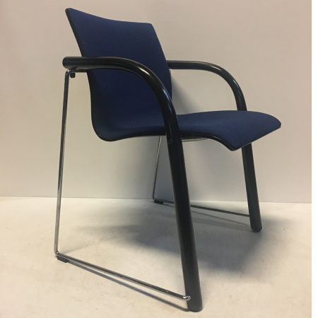 Thonet vergaderstoel donkerblauw Thonet vergaderstoel donkerblauw