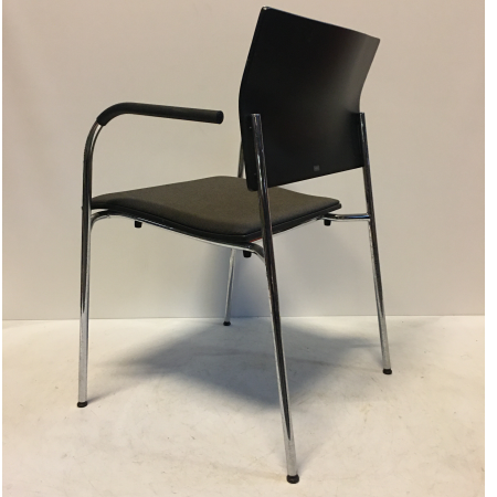Thonet wachtkamerstoel zwart Thonet wachtkamerstoel zwart