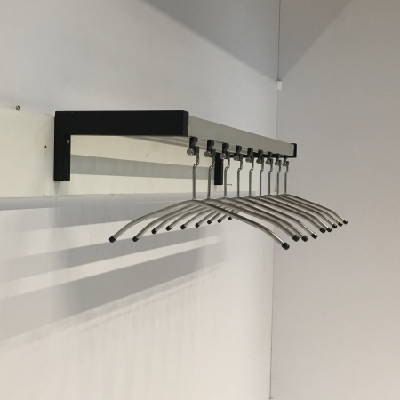Wandgarderobe met kleerhangers verchroomd Wandgarderobe met kleerhangers verchroomd