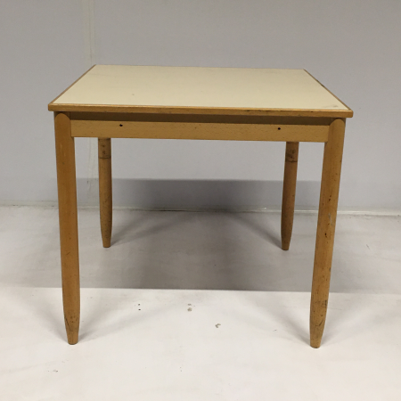 Casala set met 4 stoelen en 1 tafel Casala set met 4 stoelen en 1 tafel