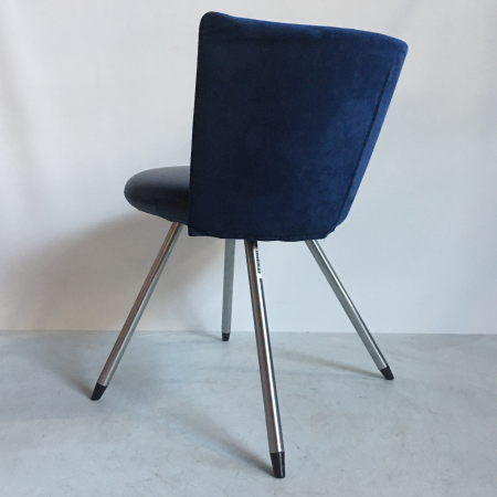 Wachtkamerstoel blauw/verchroomd Wachtkamerstoel blauw/verchroomd