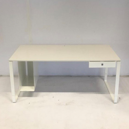 Bureau wit Bureau wit