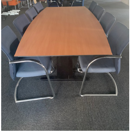 Lensvelt Compass vergadertafel, tonvormig Lensvelt Compass vergadertafel, tonvormig
