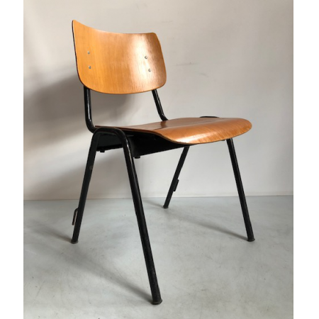 Industriele houten stoel Industriele houten stoel