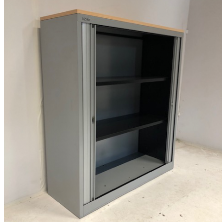 Inofec roldeurkast 136 cm hoog, zilvergrijs