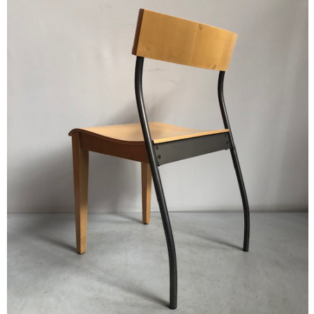 Houten design kantinestoel Houten design kantinestoel