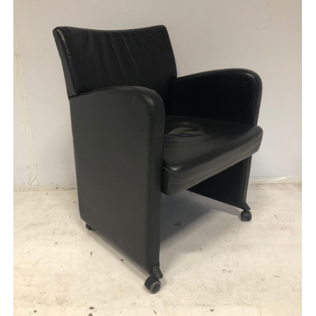 Kinnarps Remus lederen fauteuil Kinnarps Remus lederen fauteuil
