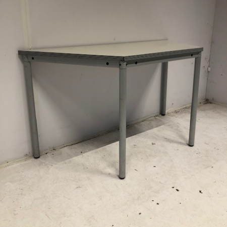 Febru trapezium vergadertafel Febru trapezium vergadertafel