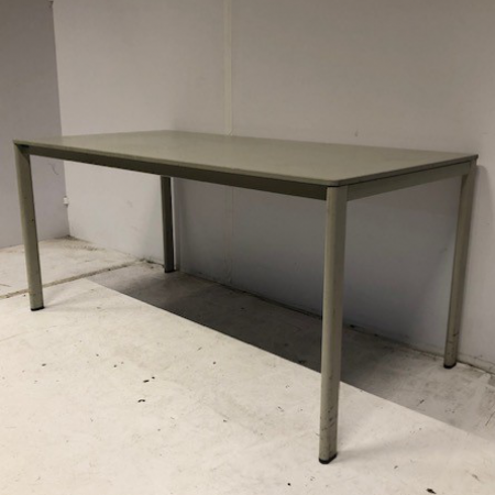 Ahrend vergadertafel 80 cm hoog Ahrend vergadertafel 80 cm hoog