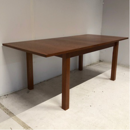 Uitschuifbare eettafel Uitschuifbare eettafel