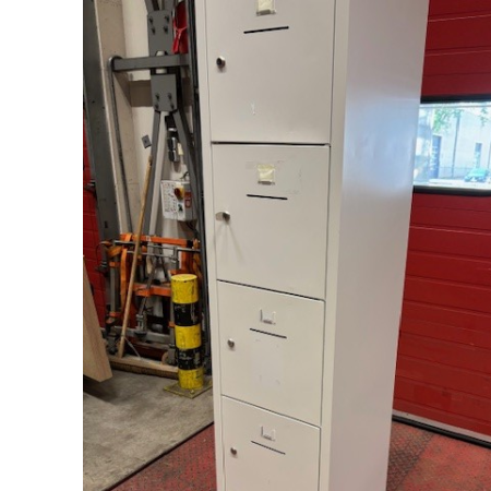 1 koloms lockerkast met 5 deuren ACTIE 1 koloms lockerkast met 5 deuren ACTIE