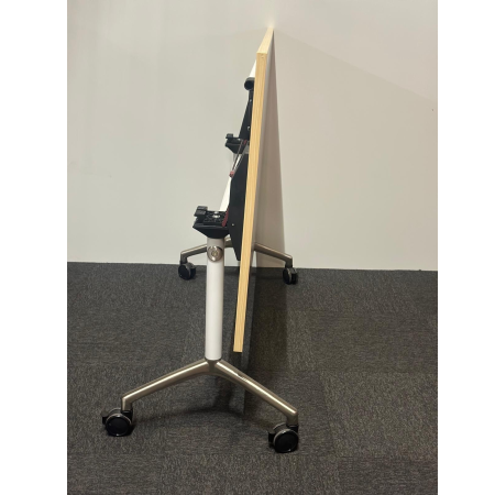 Wilkhahn verrijdbare klaptafel – 160x80 cm (ahorn/maple blad)